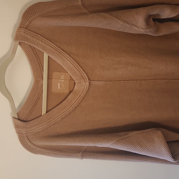 Aerie Tan Wonder Ribbed Textured V-Neck Sweatshirt, Size M - Picture 3 of 10